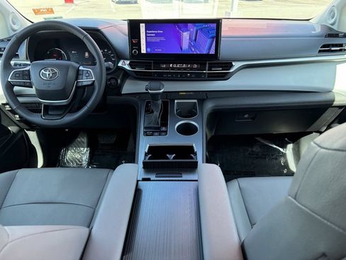 Certified 2025 Toyota Sienna XLE w/ XLE Plus Package AWD/4WD image 28
