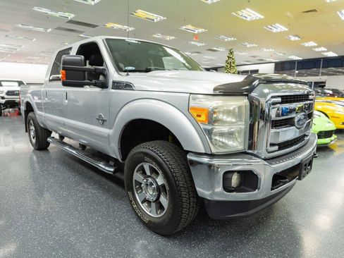 Used 2011 Ford F250 Lariat w/ Lariat Interior Pkg image 5