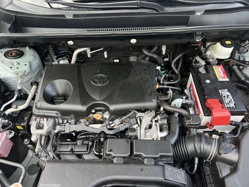 Used 2021 Toyota RAV4 XLE w/ Convenience Package image 35