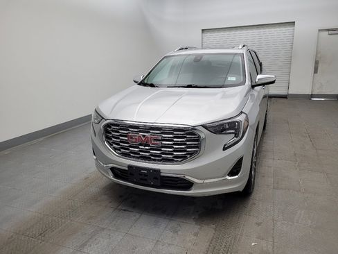 Used 2018 GMC Terrain Denali w/ Advanced Safety Package image 15