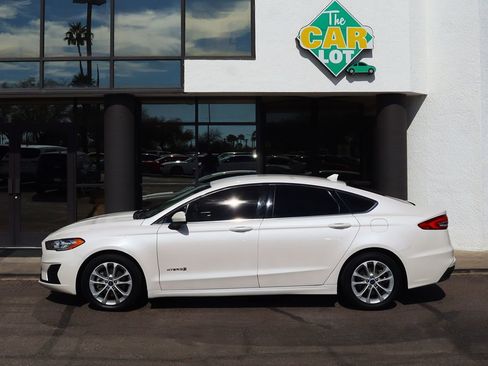 Used 2019 Ford Fusion SE image 8