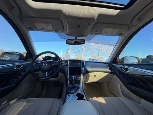 Used 2015 INFINITI Q50 Premium w/ Navigation Package image 21