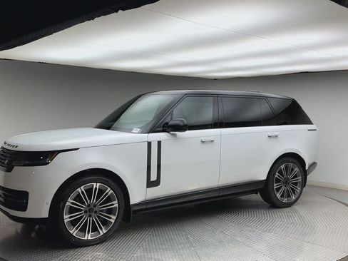 New 2026 Land Rover Range Rover Long Wheelbase Autobiography image 6