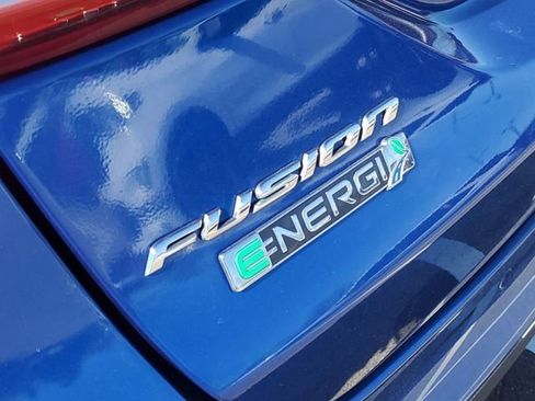 Used 2017 Ford Fusion Energi SE image 35