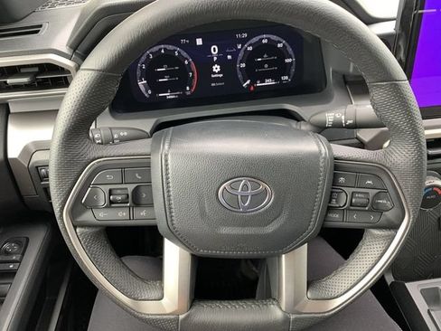 Certified 2024 Toyota Tacoma TRD Off-Road AWD/4WD image 19