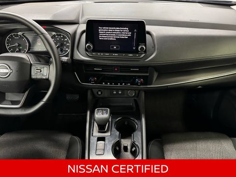 Certified 2025 Nissan Rogue SV AWD/4WD image 17
