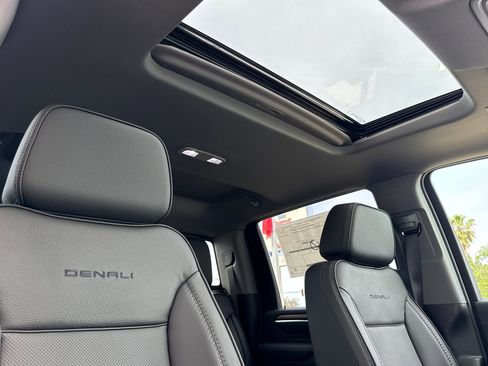 New 2026 GMC Sierra 2500 Denali w/ Denali Reserve Package AWD/4WD image 17