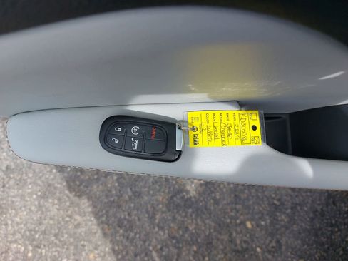 Used 2019 Jeep Cherokee Limited w/ Trailer Tow Group image 37