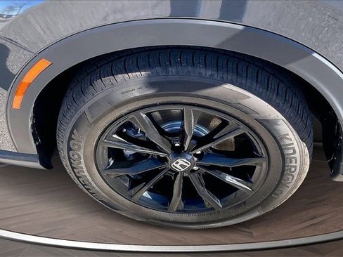 Used 2025 Honda CR-V Sport image 9