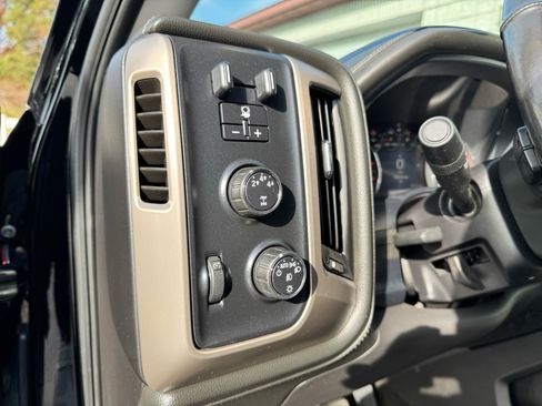 Used 2016 GMC Sierra 2500 Denali w/ Duramax Plus Package image 19
