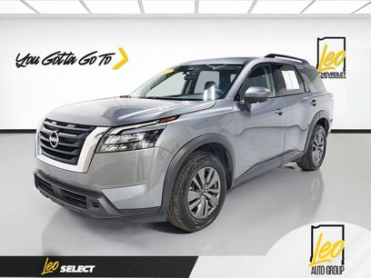 Used 2024 Nissan Pathfinder SV