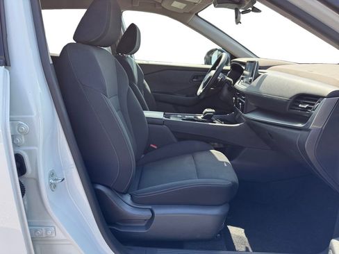Used 2023 Nissan Rogue S FWD image 15