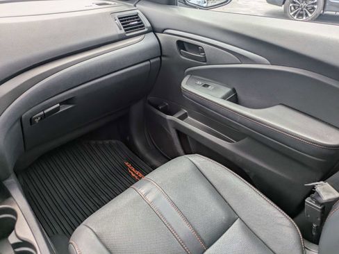 Used 2022 Honda Pilot TrailSport image 13