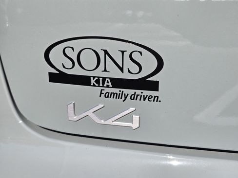New 2025 Kia K4 GT-Line image 9