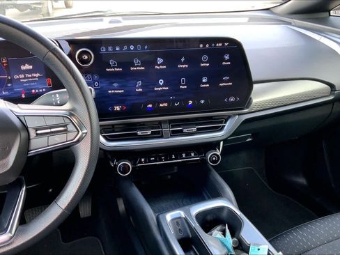 Used 2025 Chevrolet Equinox EV LT FWD image 6