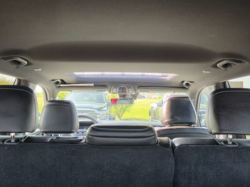 Used 2025 Jeep Grand Cherokee L Altitude image 36