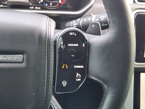 Used 2020 Land Rover Range Rover HSE image 28