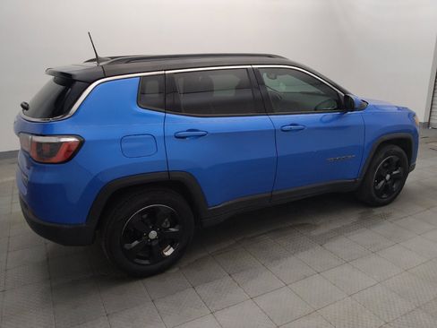 Used 2020 Jeep Compass Latitude w/ Cold Weather Group FWD image 10