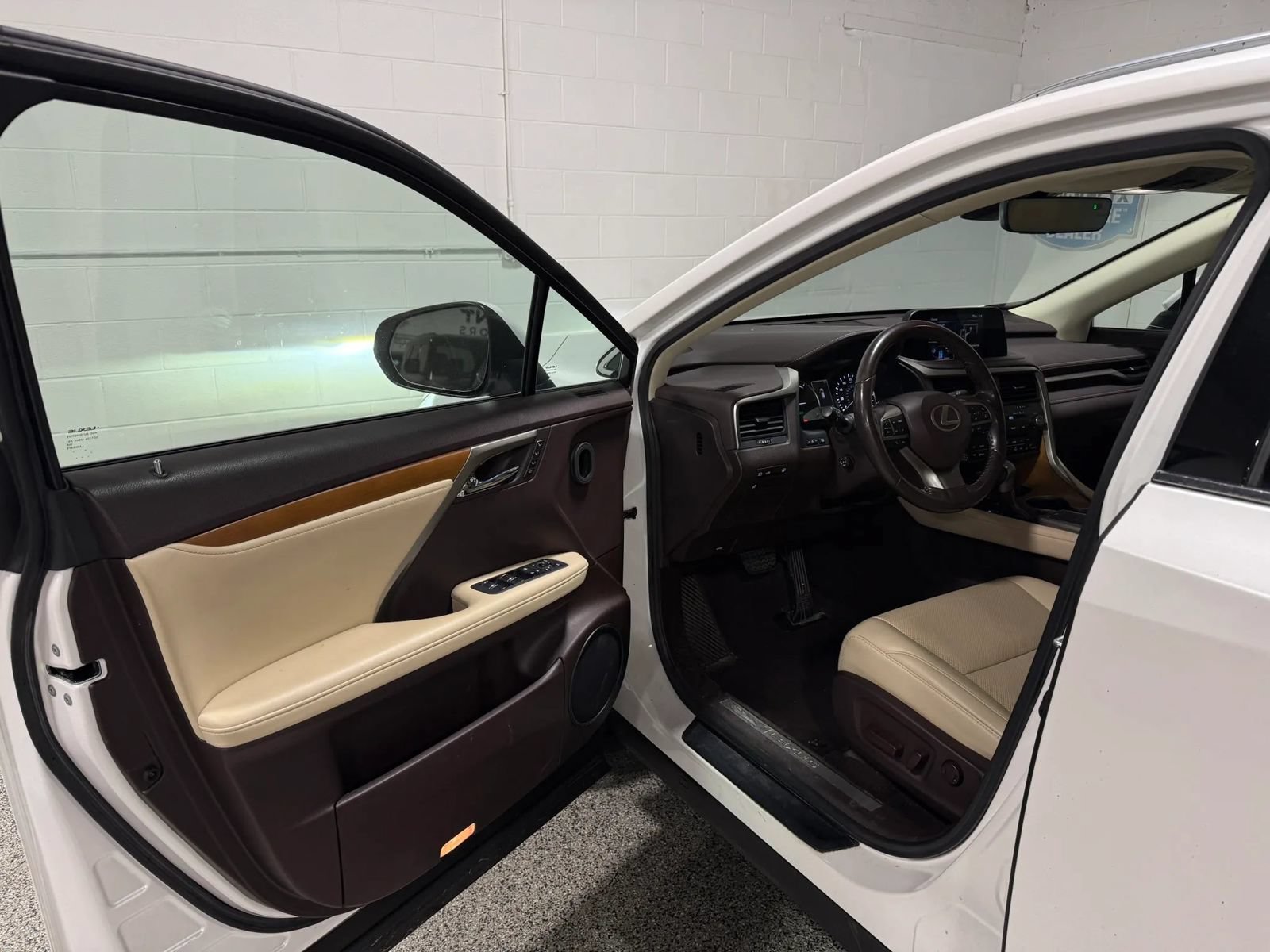 Used 2020 Lexus RX 450h AWD w/ Premium Package image 3