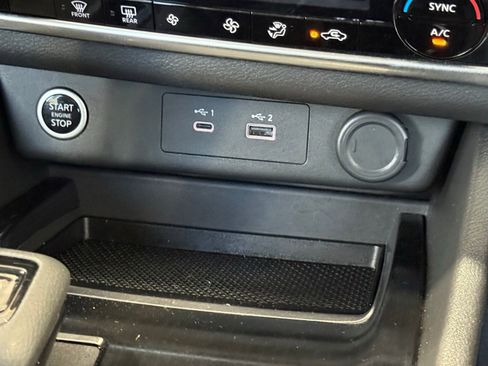 Used 2023 Nissan Rogue SV AWD/4WD image 29