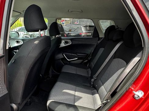 Used 2024 Kia Soul LX w/ Option Group 015 FWD image 24