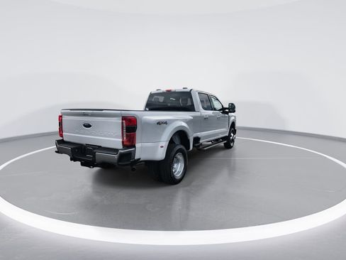 Used 2026 Ford F350 Lariat AWD/4WD image 8