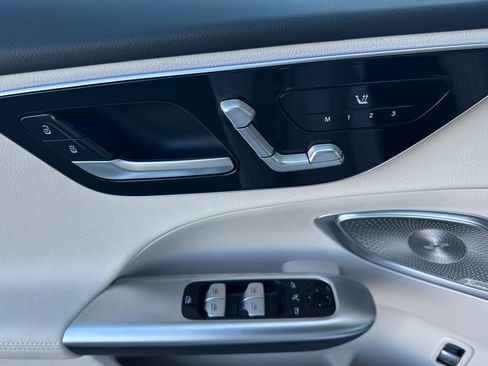 New 2026 Mercedes-Benz C 300 4MATIC Sedan image 11