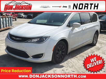Used 2017 Chrysler Pacifica Touring-L
