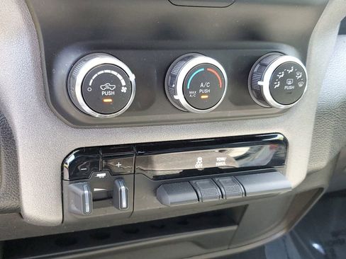 Used 2022 RAM 2500 Tradesman image 24