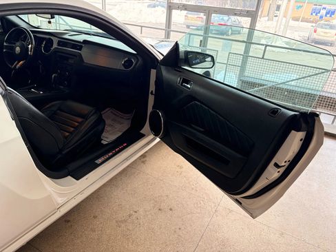 Used 2013 Ford Mustang GT Premium w/ Comfort Pkg image 14