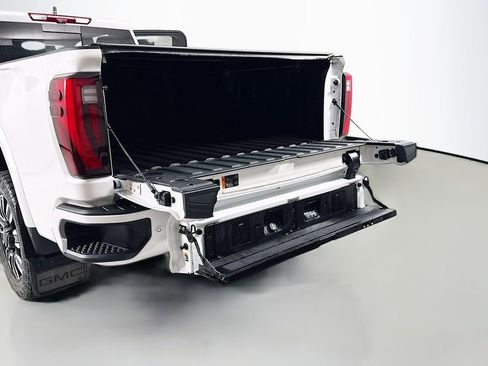 Used 2024 GMC Sierra 3500 Denali Ultimate AWD/4WD image 29