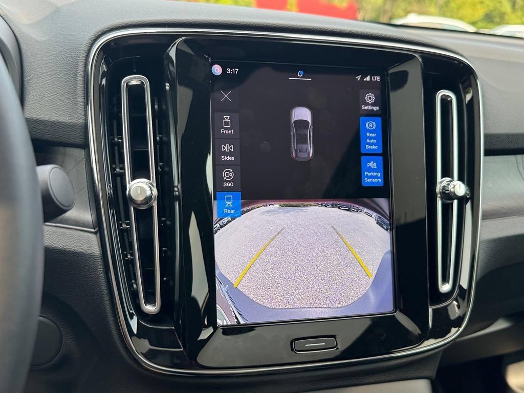 Certified 2023 Volvo C40 P8 Recharge Plus w/ Climate Package AWD/4WD image 19