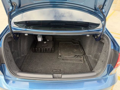 Used 2017 Volkswagen Jetta SEL image 23