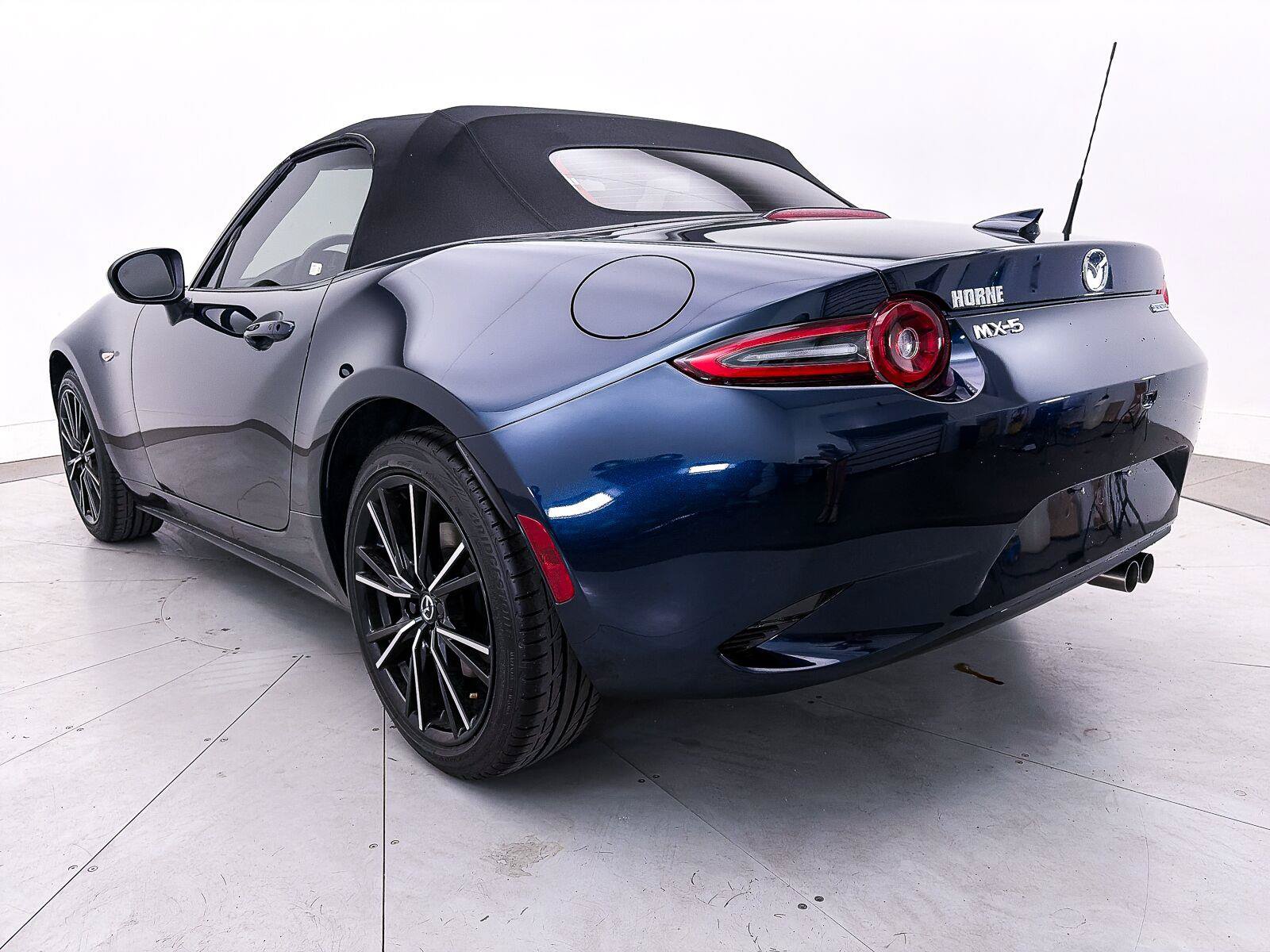 Used 2026 MAZDA MX-5 Miata Grand Touring RWD image 11