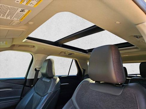 Used 2025 Ford Explorer Active w/ Active Comfort Package image 16