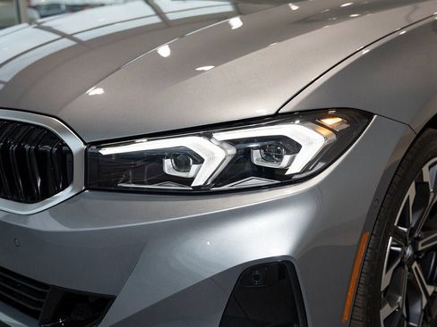 Used 2025 BMW 330i xDrive Sedan w/ Premium Package image 8