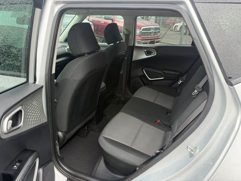 Used 2021 Kia Soul LX FWD image 15