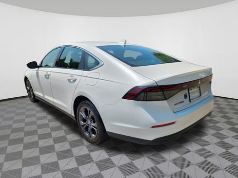Certified 2023 Honda Accord EX image 3