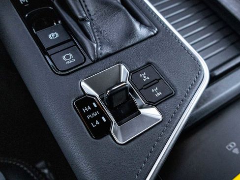 Used 2025 Lexus GX 550 AWD/4WD image 29
