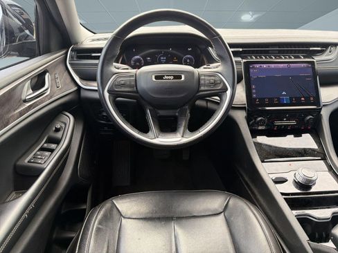 Used 2022 Jeep Grand Cherokee L Limited AWD/4WD image 26