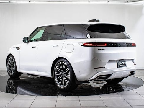 New 2025 Land Rover Range Rover Sport Dynamic SE image 10