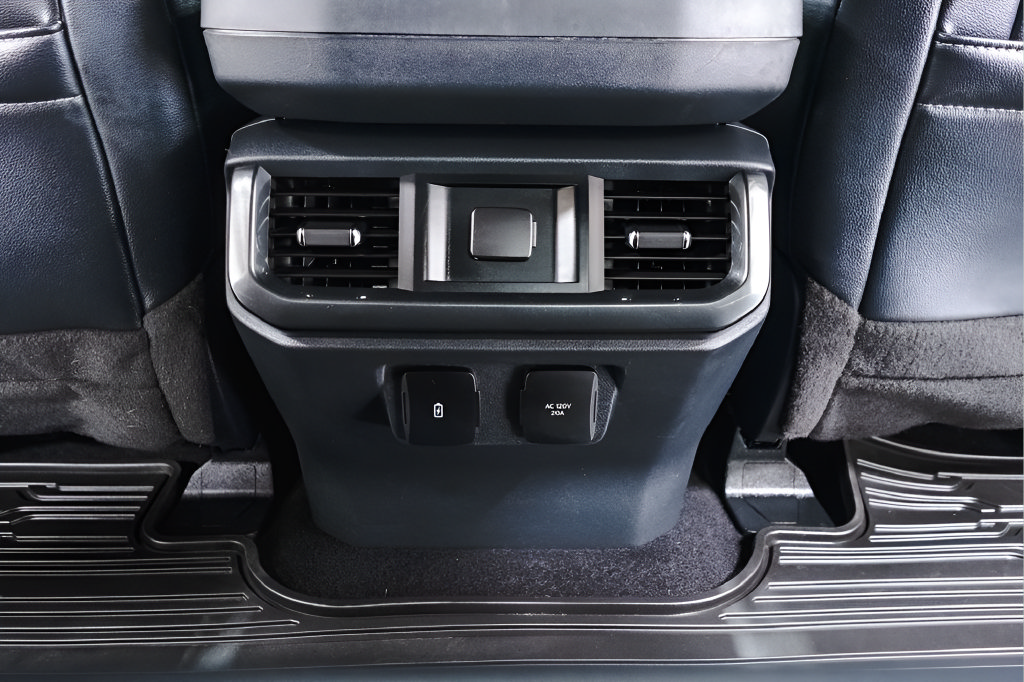 Used 2023 Ford F150 XLT w/ Equipment Group 302A High AWD/4WD image 29
