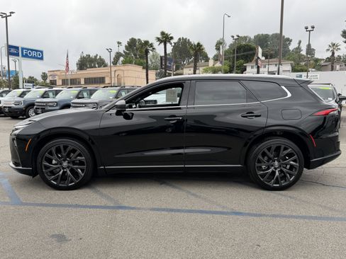 Used 2025 Toyota Crown Signia image 4