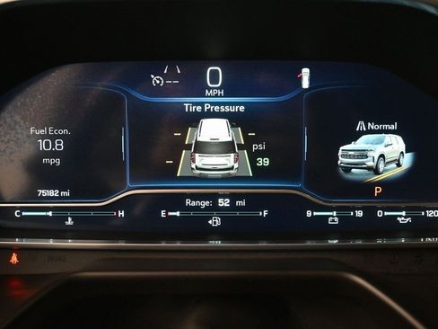 Used 2023 Chevrolet Suburban Premier image 16