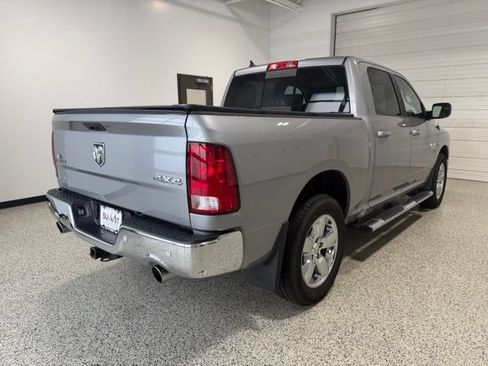 Used 2019 RAM 1500 Big Horn AWD/4WD image 3