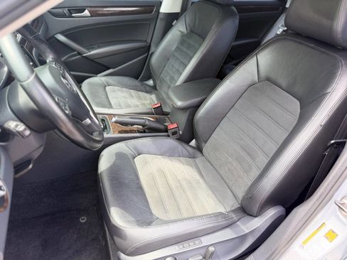 Used 2015 Volkswagen Passat TDI SEL Premium FWD image 8