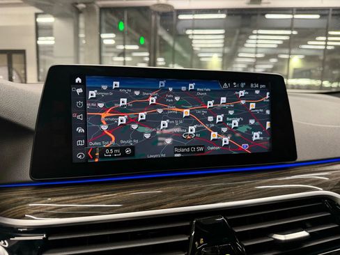 Used 2018 BMW 530i xDrive image 30