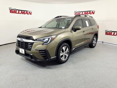 Certified 2025 Subaru Ascent Premium AWD/4WD image 3