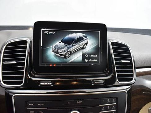 Used 2018 Mercedes-Benz GLE 350 w/ Premium 1 Package image 10