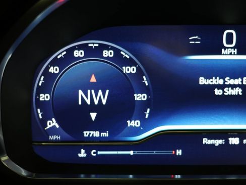 Used 2024 Chevrolet Tahoe High Country w/ Premium Package 2 image 13